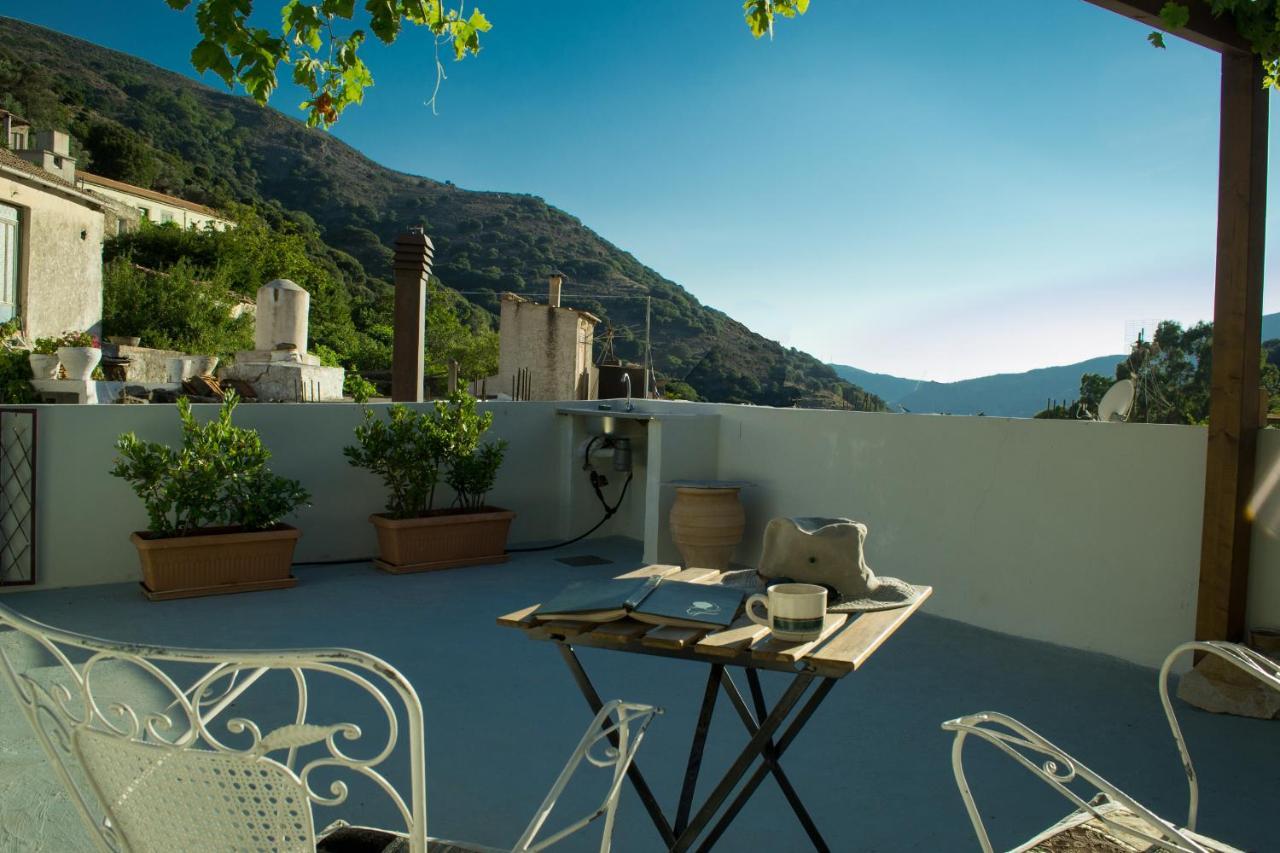 Feneri 3 -Cozy Rustic Apt 20' From Elafonisi Beach Exterior photo