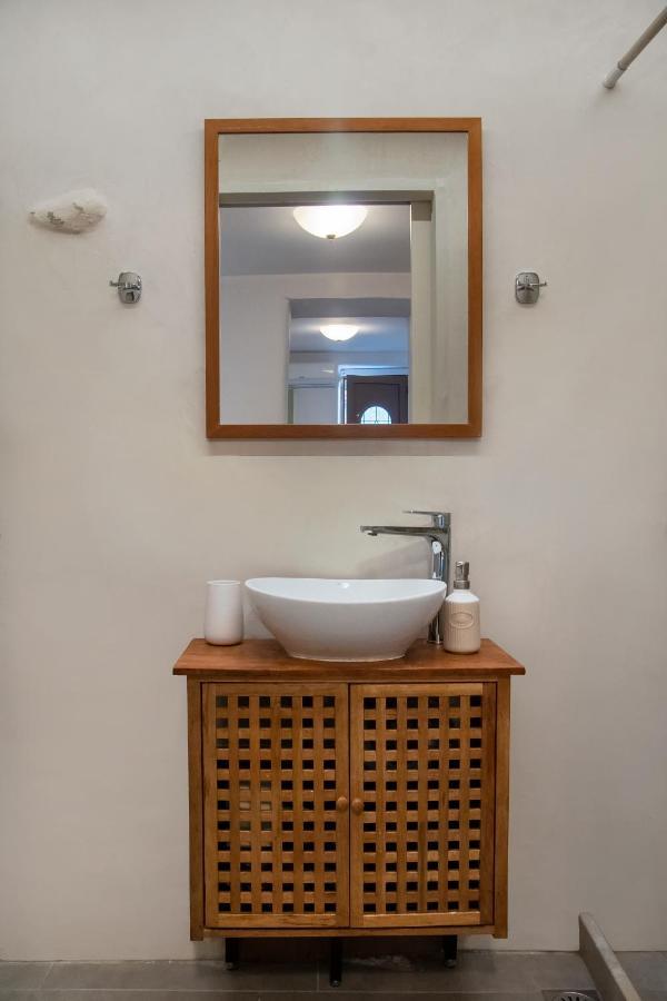 Feneri 3 -Cozy Rustic Apt 20' From Elafonisi Beach Exterior photo